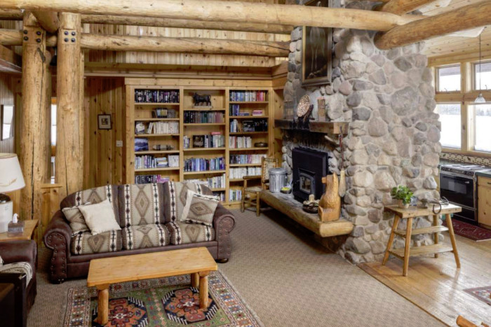 Brooks Lake Lodge — , 